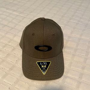 Oakley hat